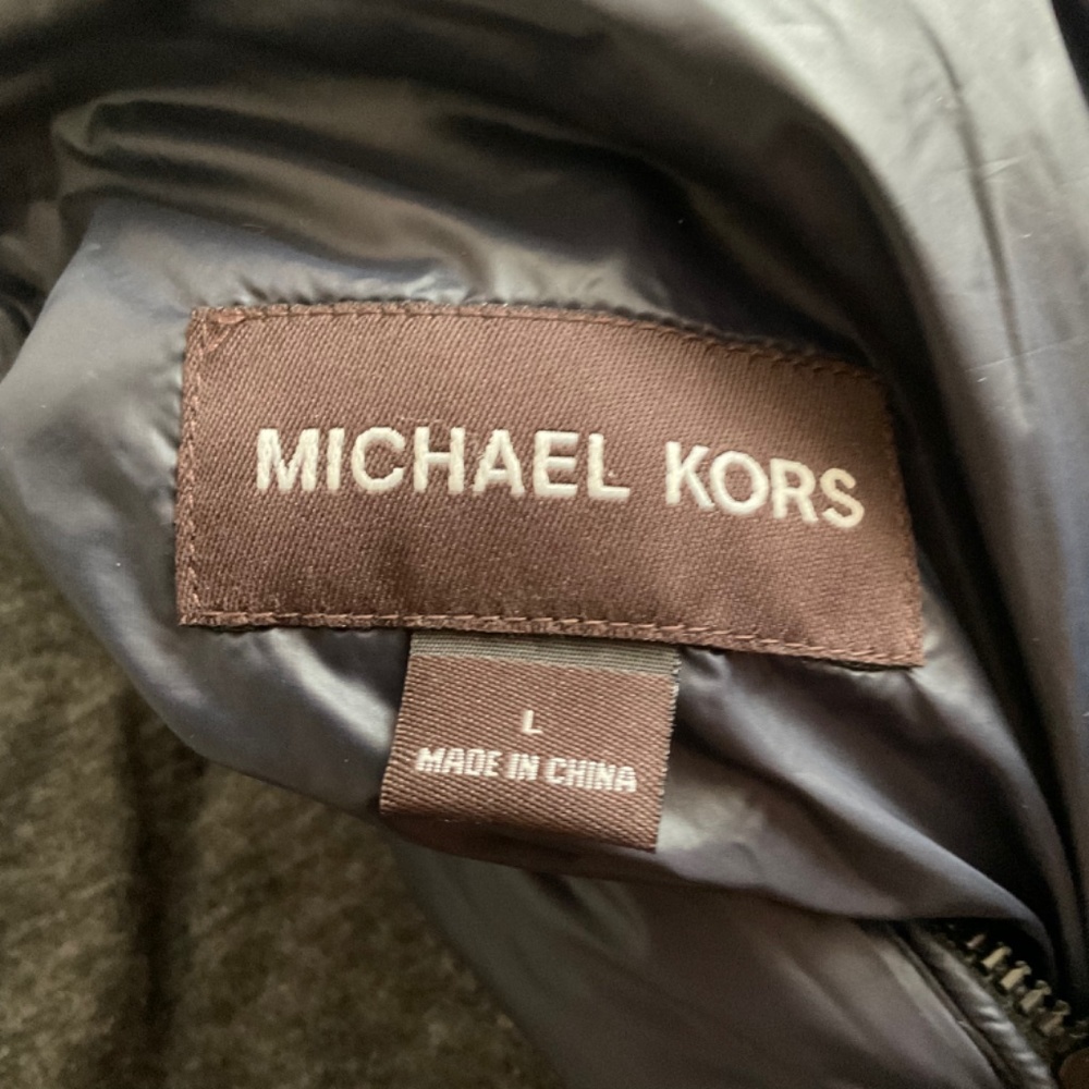 Michael Kors Zip Down Reversible Puffer Navy Grey… - image 7
